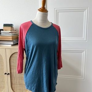 Lularoe Raglan TShirt top blue with red/white stripe sleeves size XL, GUC